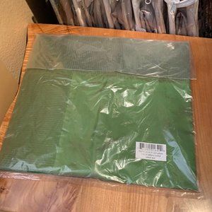 $225 NWT Ann Gish 100% Silk Taffeta Crystal Pleat Decorative Pillow Sham Leaf